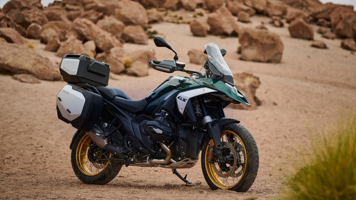 Мотоцикл BMW R 1300 GS в горах