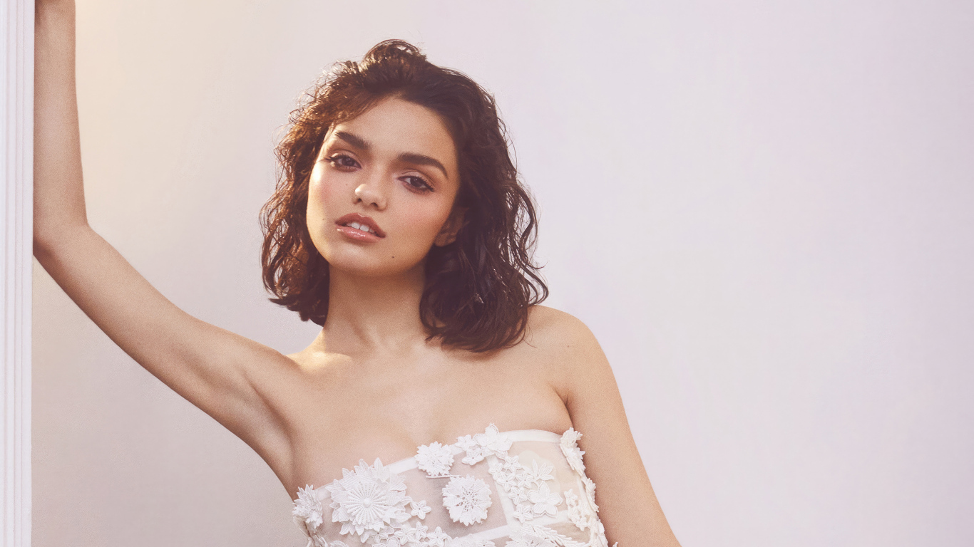 Милая молодая девушка актриса Рэйчел Зеглер