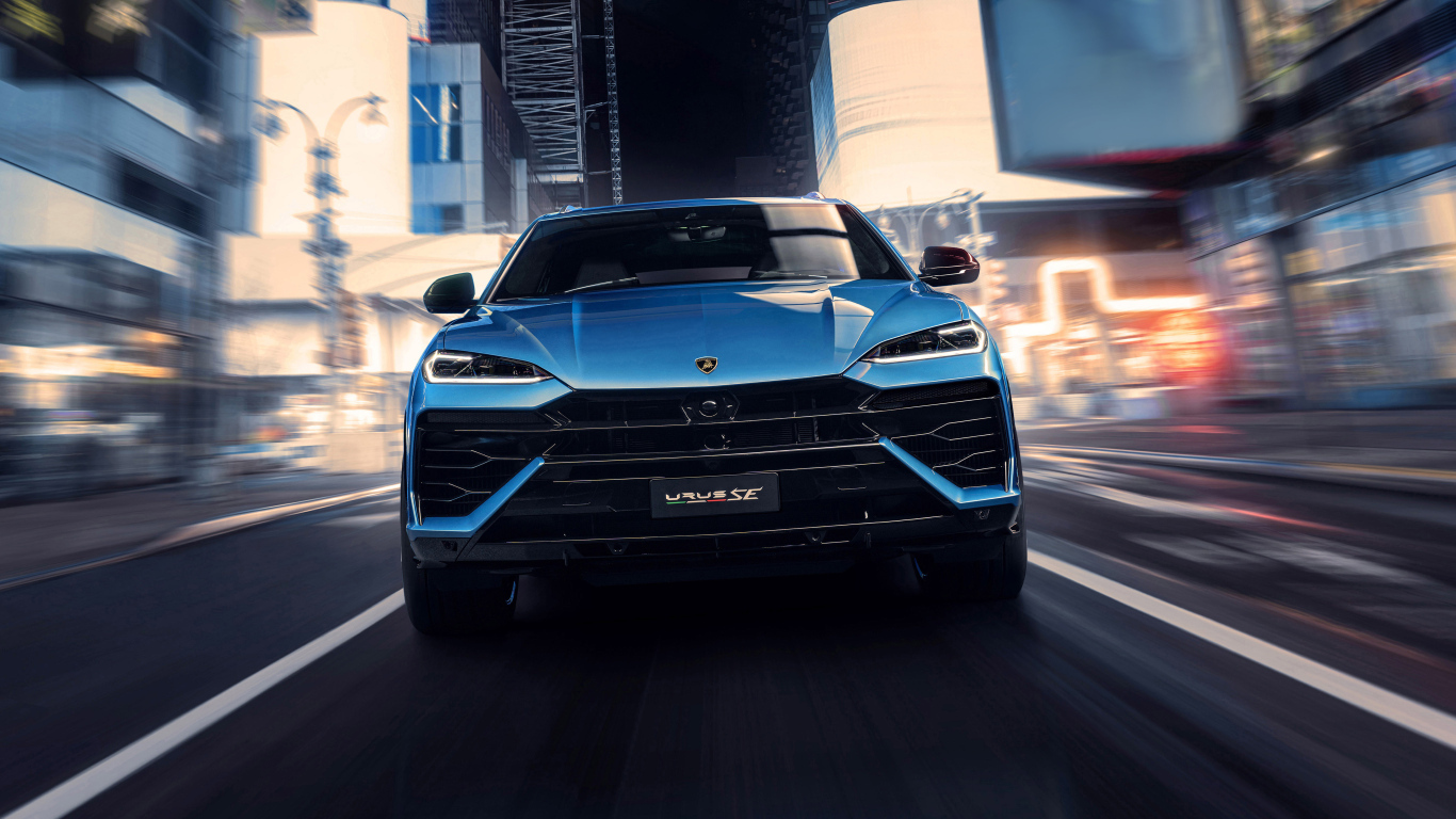 Вид спереди на синий внедорожник Lamborghini Urus SE