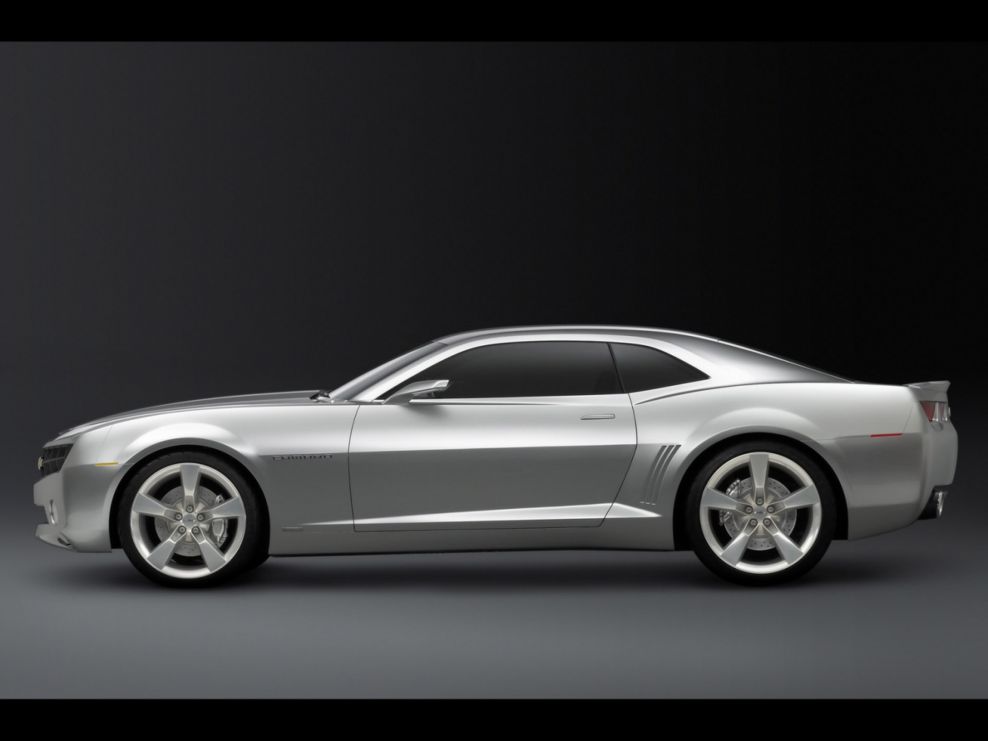 Camaro вид слева