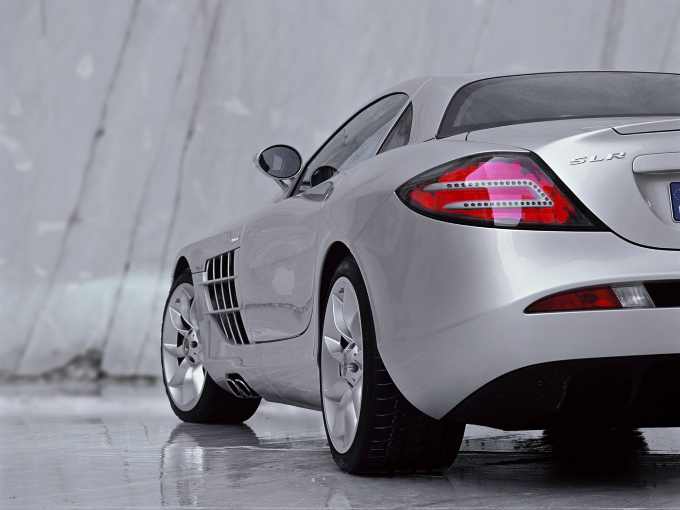 SLR McLaren - для любителей больших скоростей