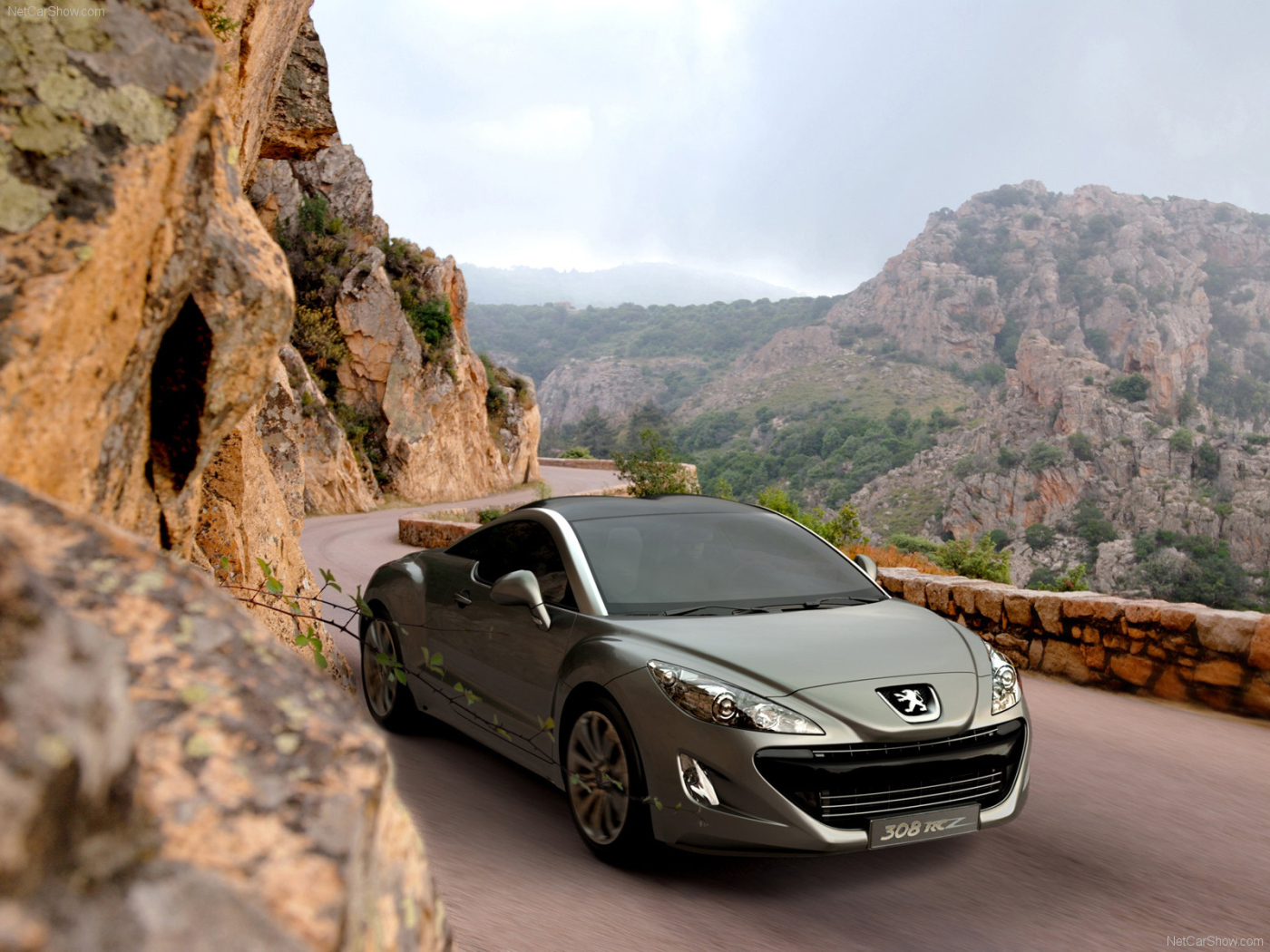 Peugeot 308 RC дорога в горы