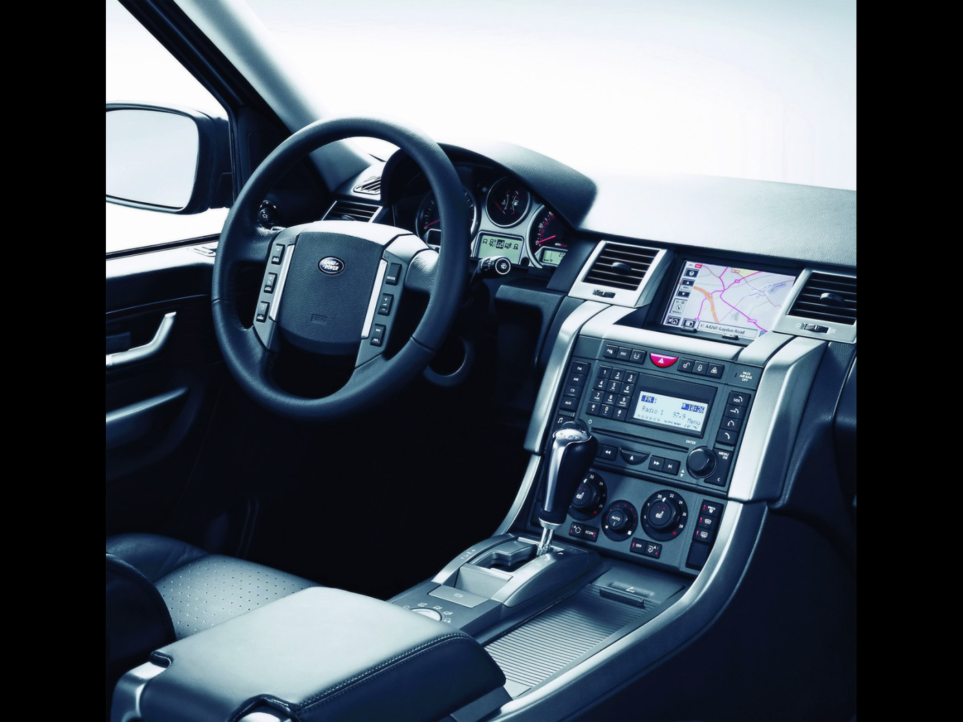 Салон Range Rover