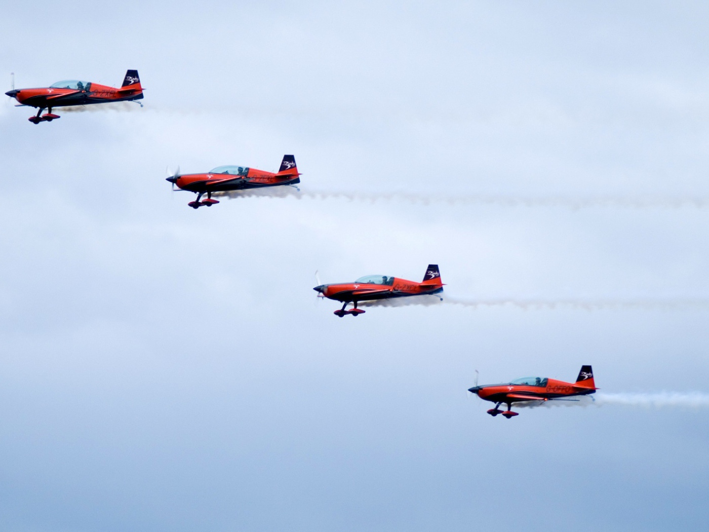 Красные самолеты