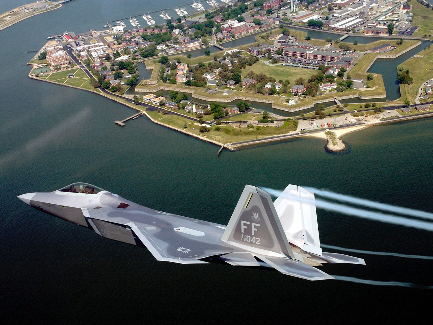 Хищник F-22 США