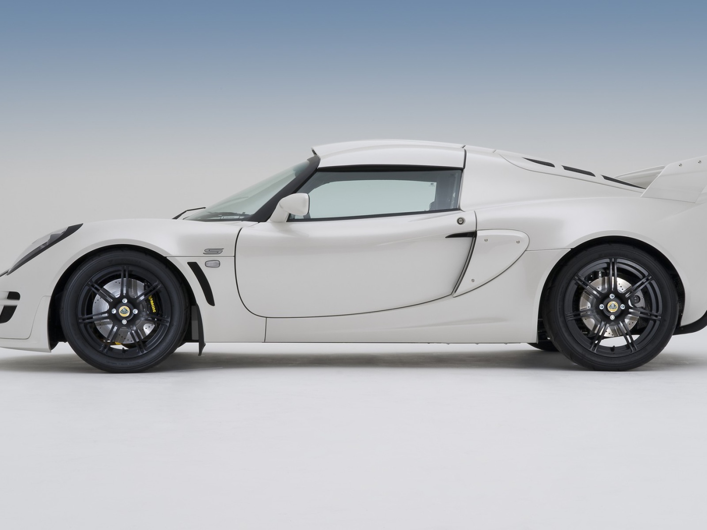 Спорткар Lotus Exige S