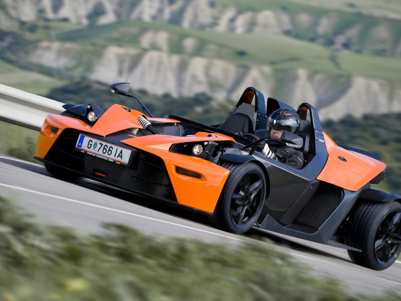 Спортивный болид