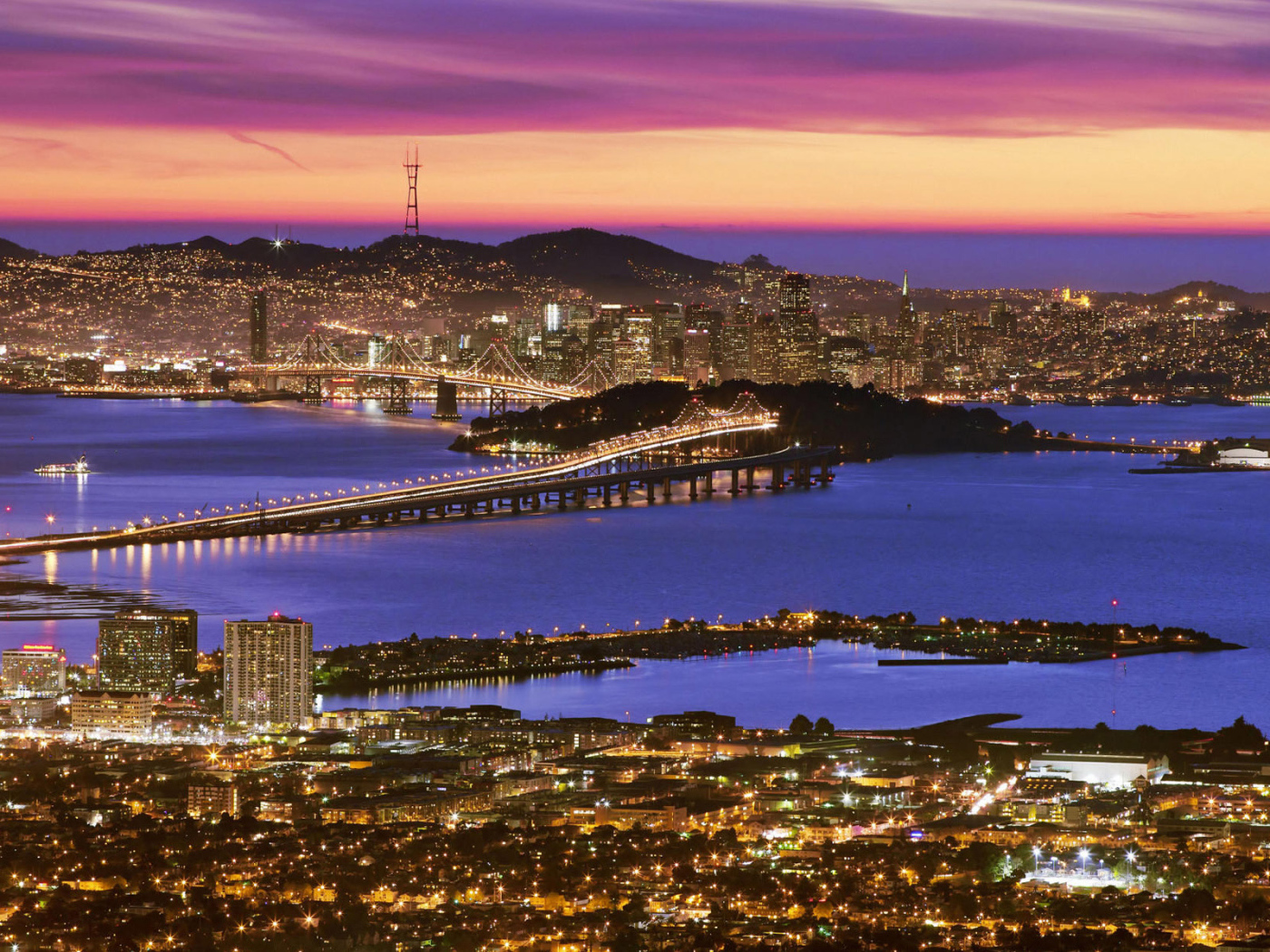 Яркие городские огни