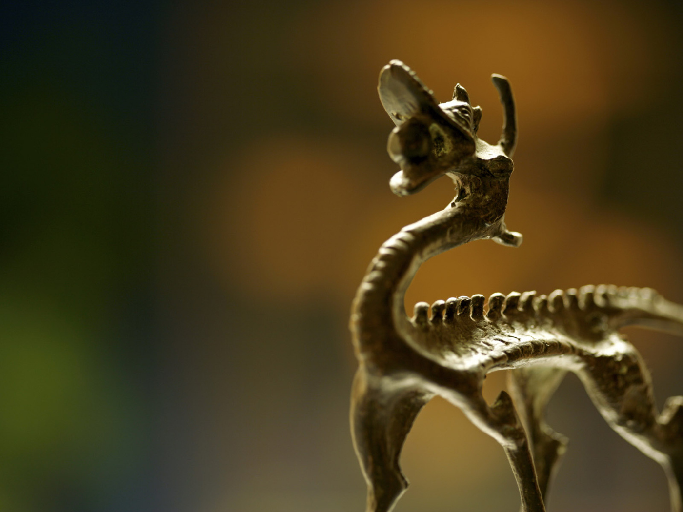 Фигурка дракона