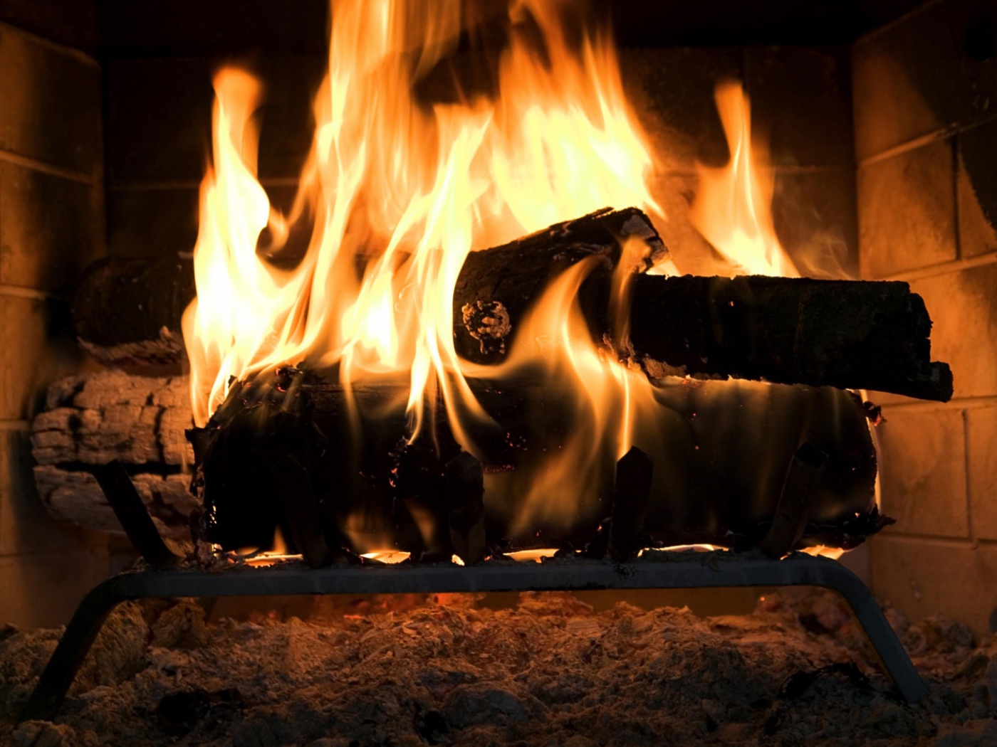 Огонь в камине
