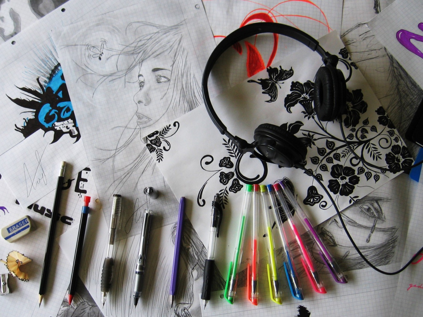 Стол художника