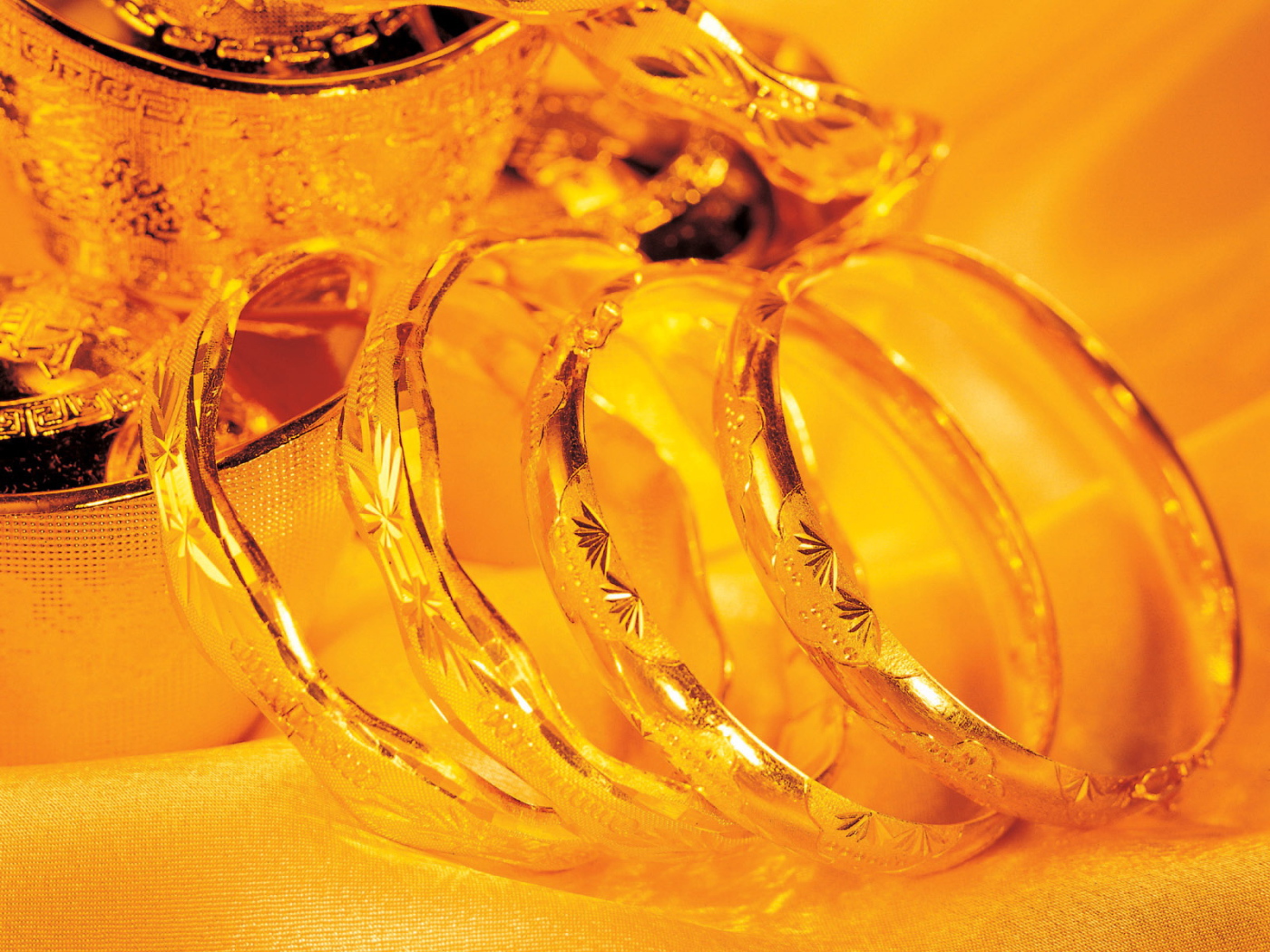 Золотые украшения