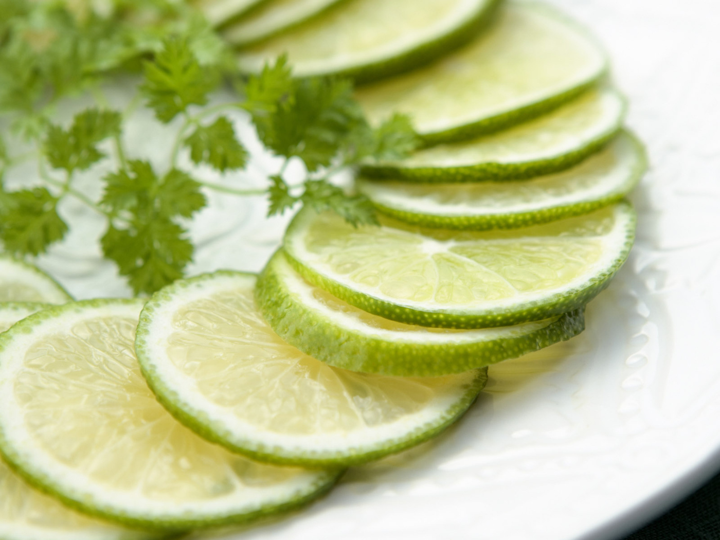 Зеленый лимон