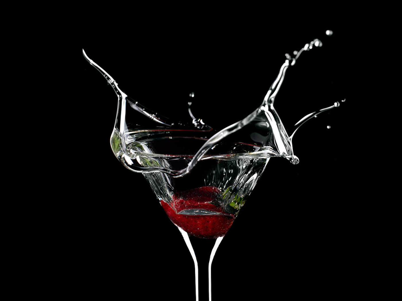 Клубничка в бокале