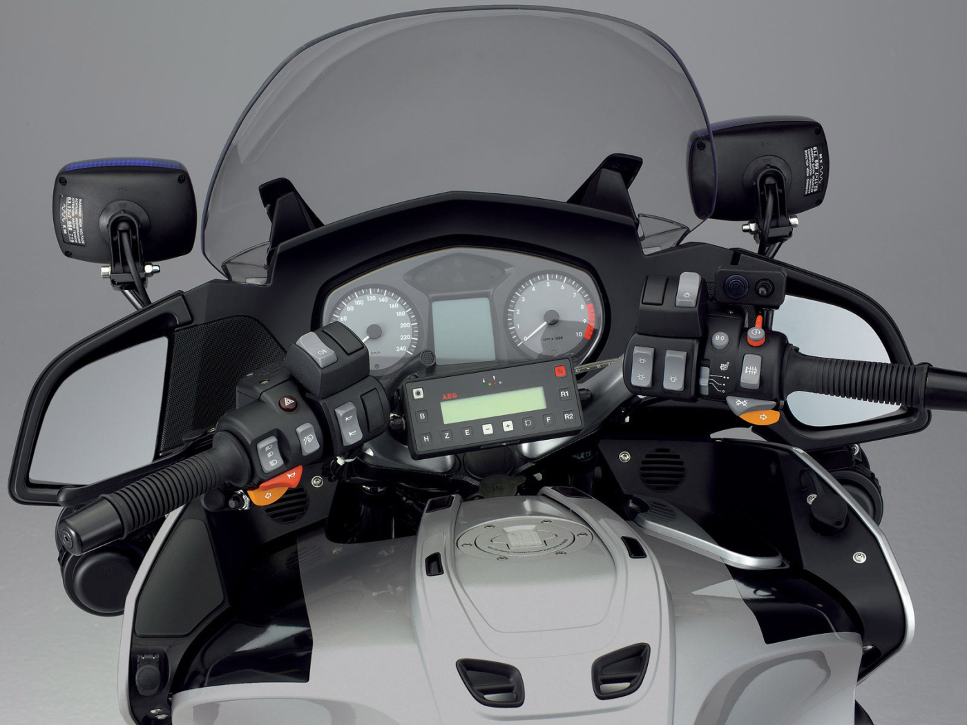 Панель управления / Мотоцикл BMW