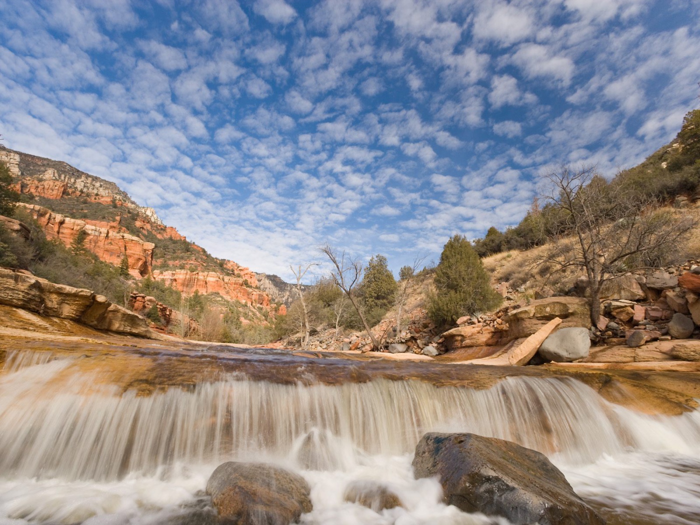 Шикарный водопад