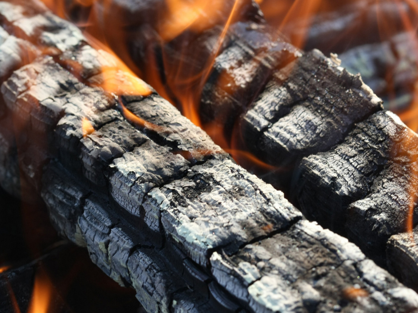 Догорающий костер