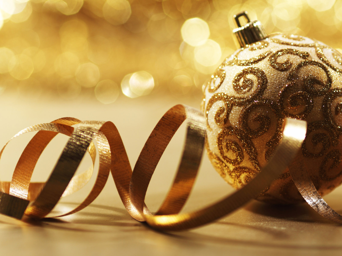 Золотое украшение