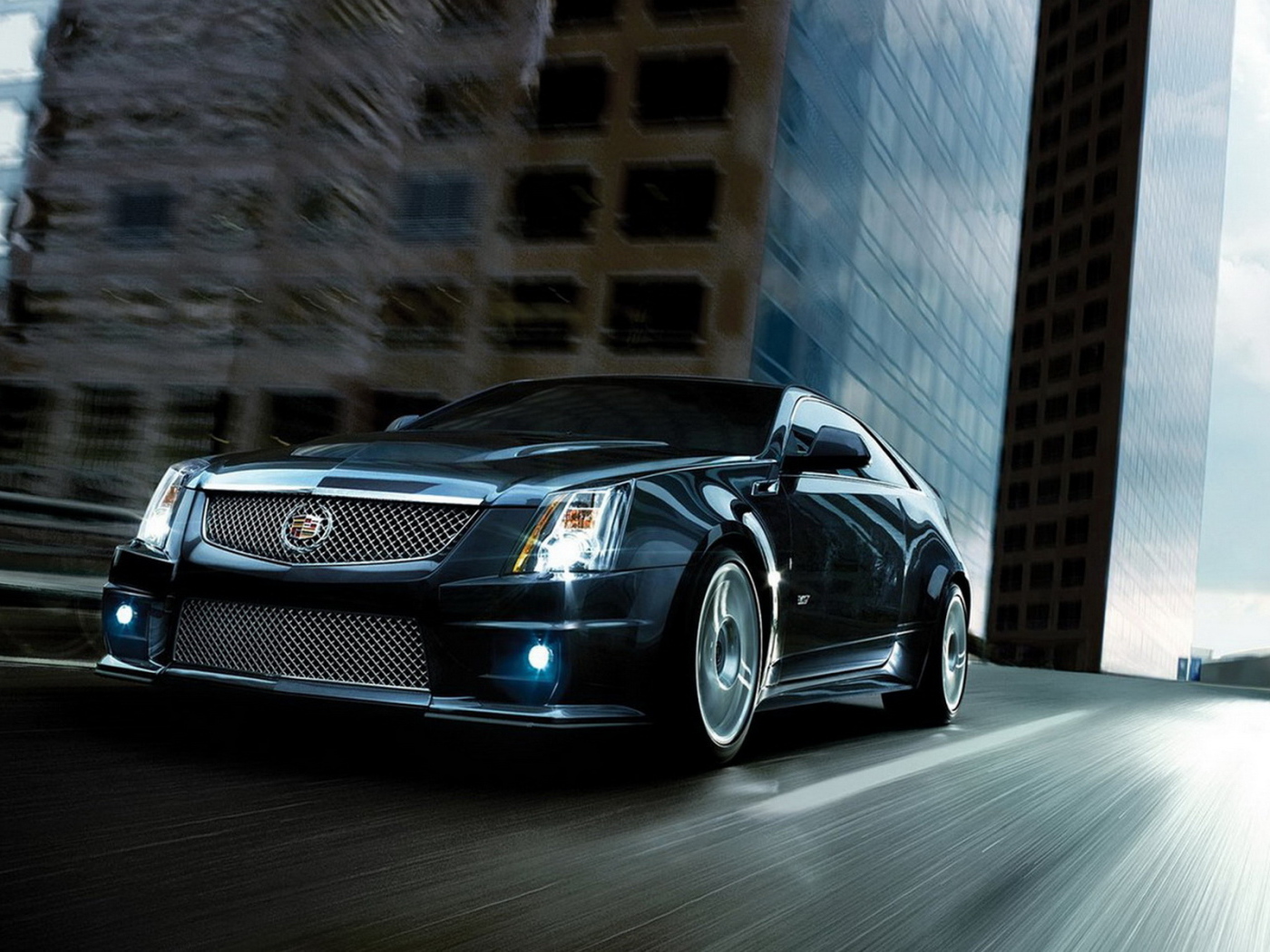 Cadillac CTS-V in movement