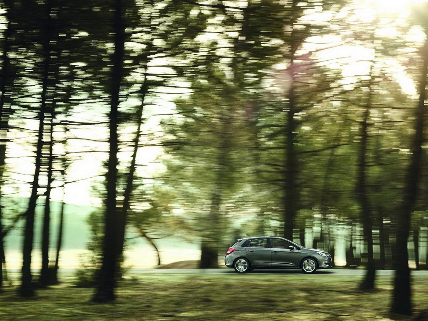 Ситроен С4 в движении