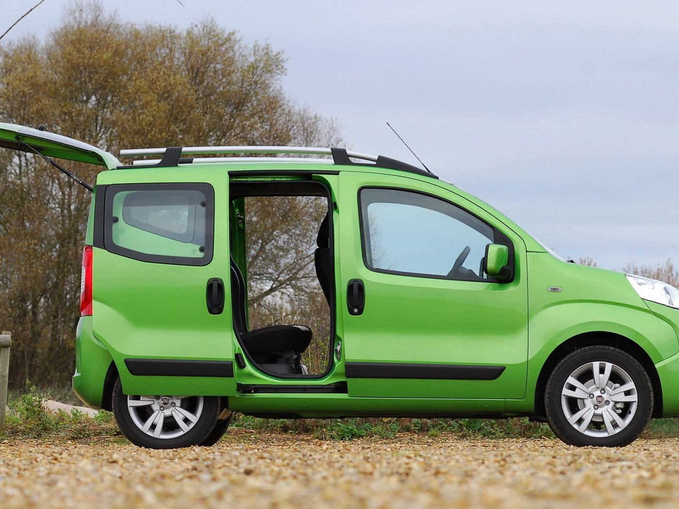 Фиат Фиорино с открытыми дверьми