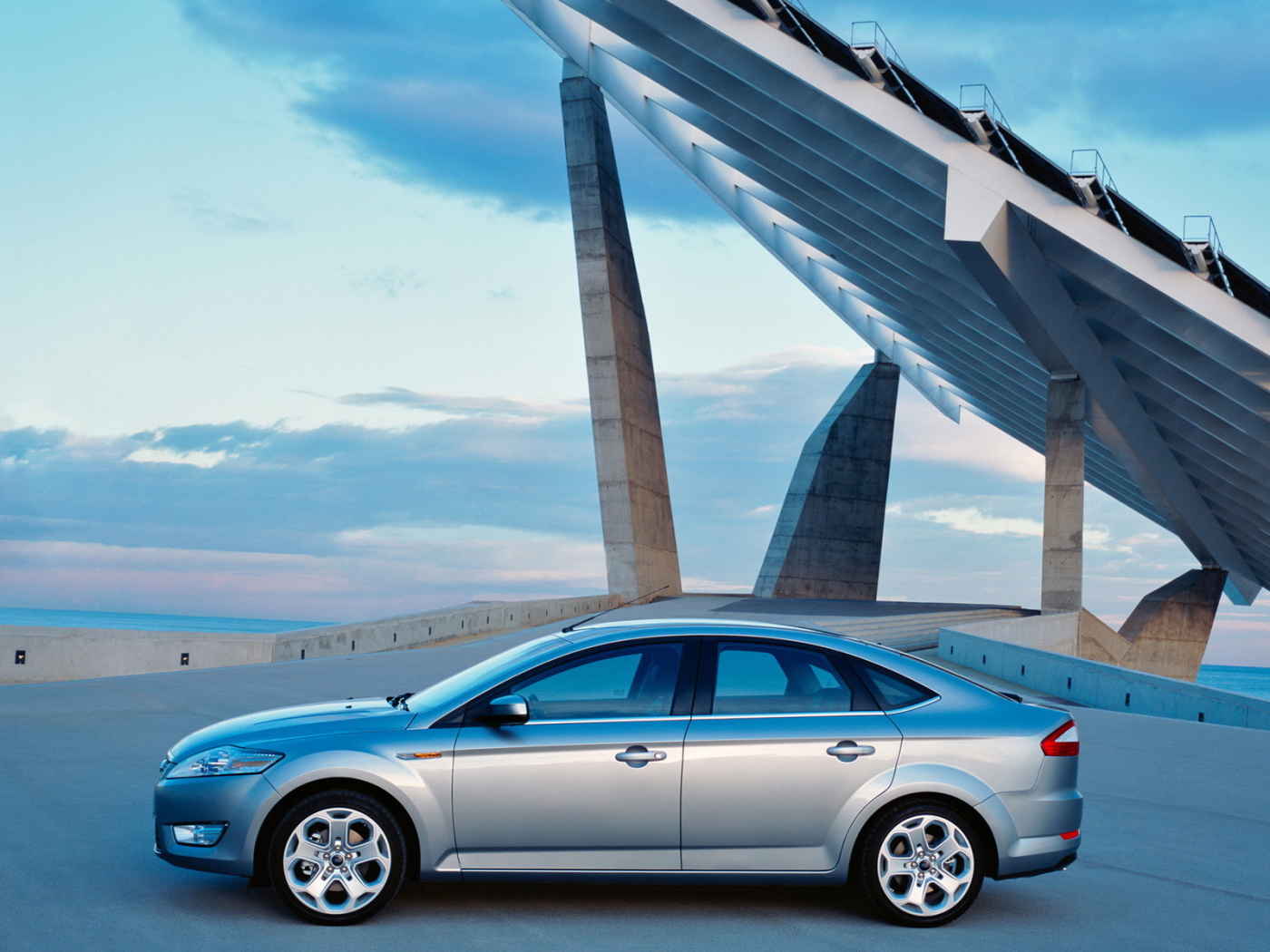 Ford Mondeo Hatchback