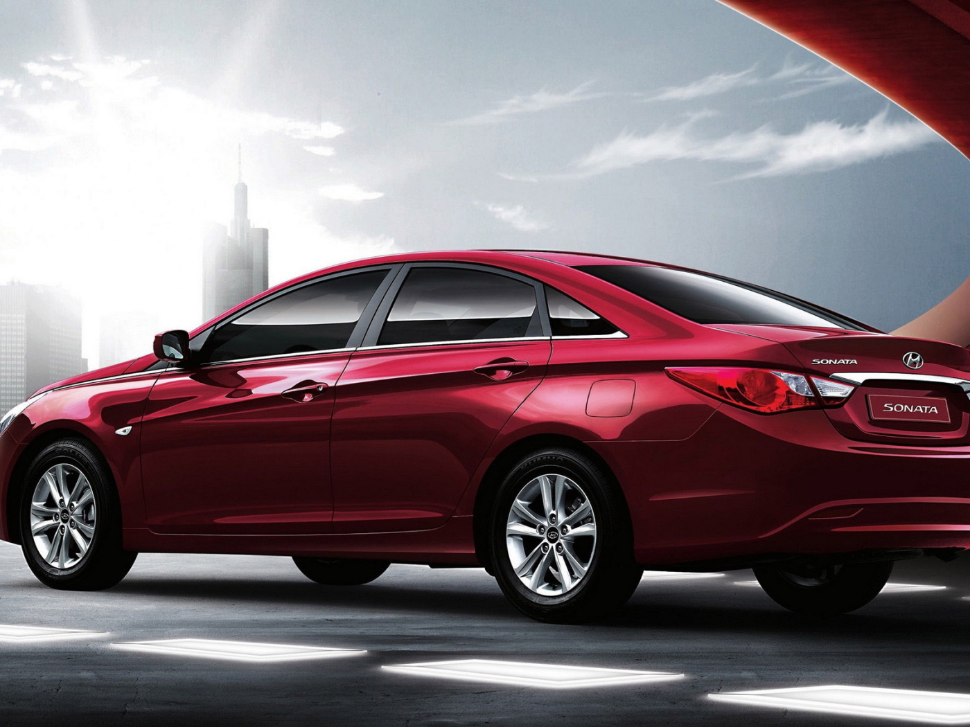 красный Хендай Соната 6 серии