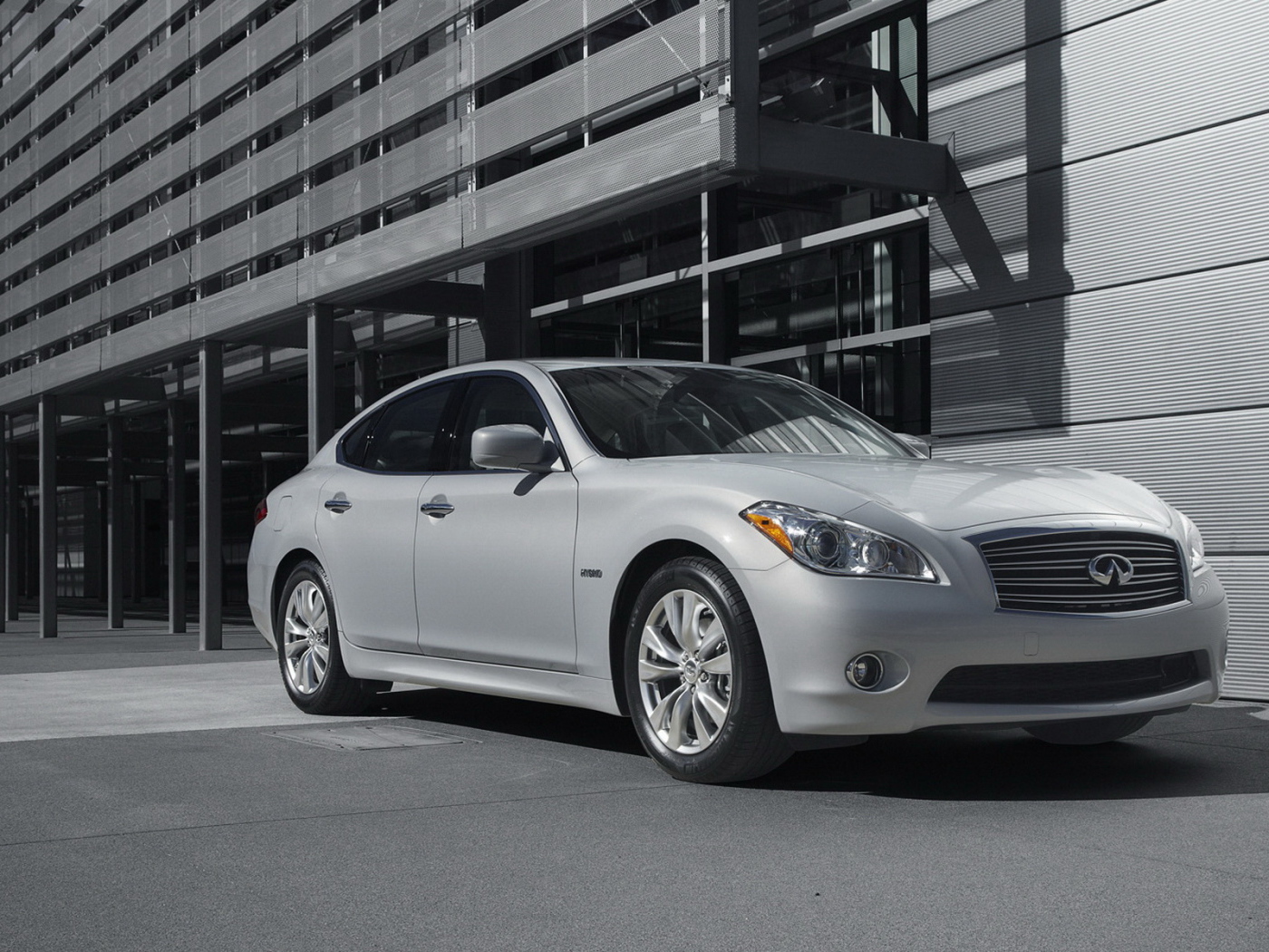 Инфинити М Гибрид 2012