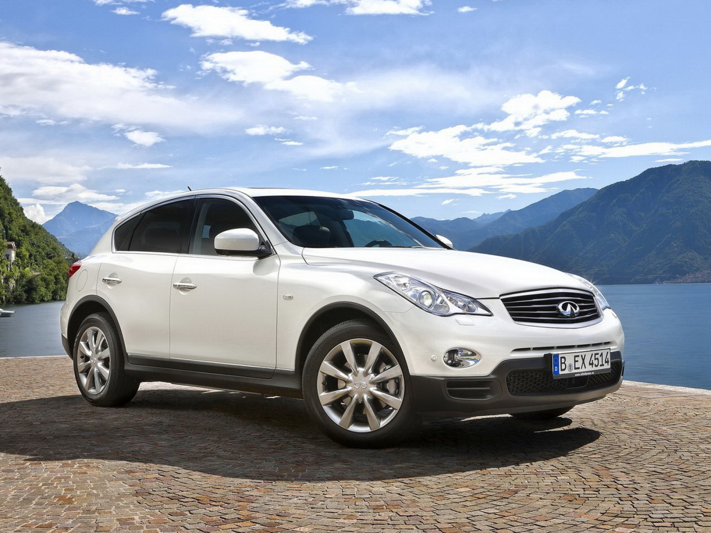 Инфинити EX30 2011