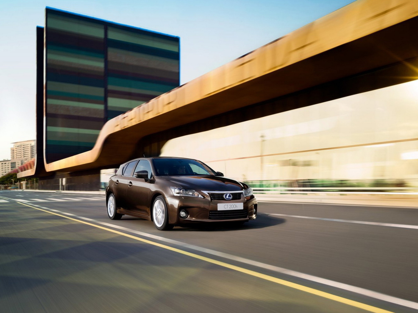 Новый Лексус СТ 200h