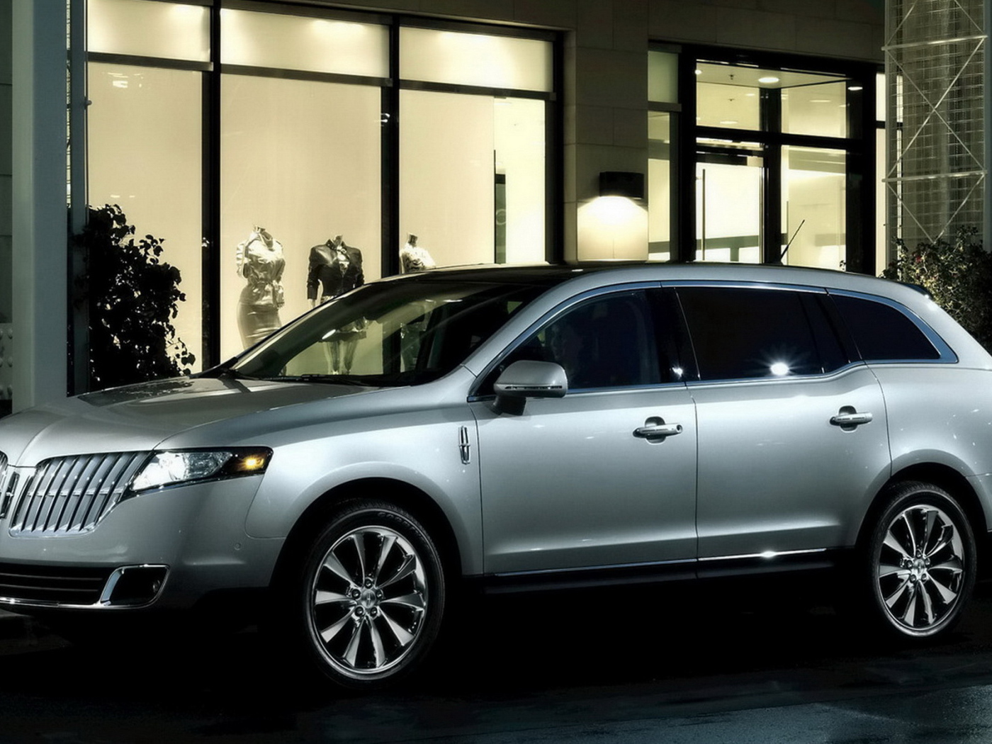 Новый Линкольн МКТ