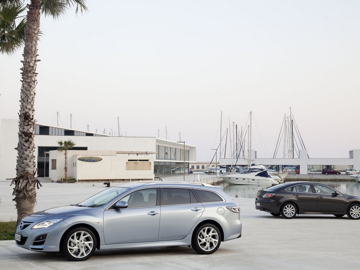 Стремительная Мазда 6 универсал