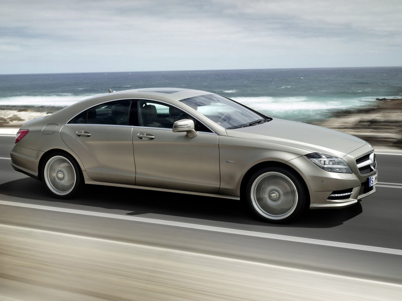 Мерседес Бенц CLS