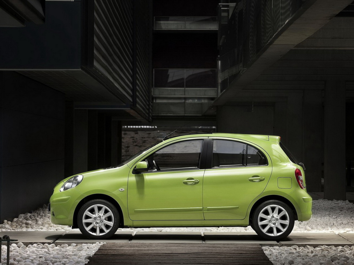 Ниссан Микра 2011