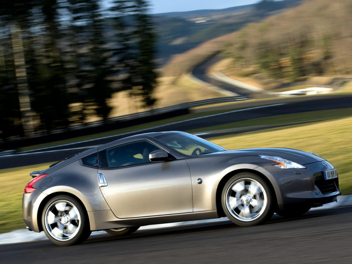 Спортивный Ниссан 370z