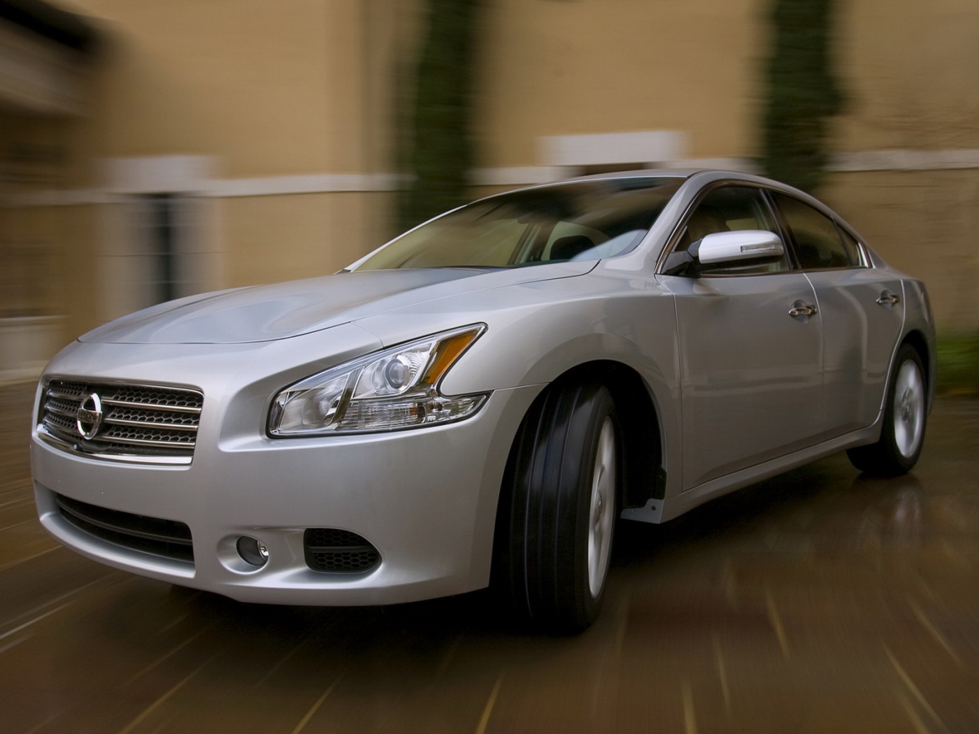 Ниссан Максима седан