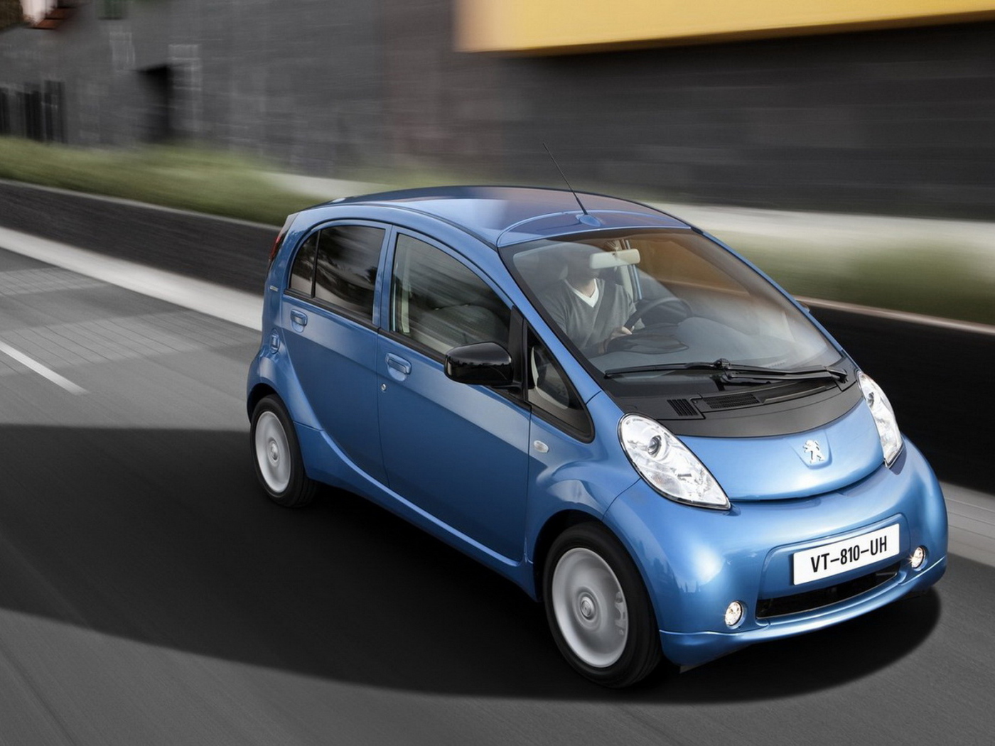 Новый Пежо iOn