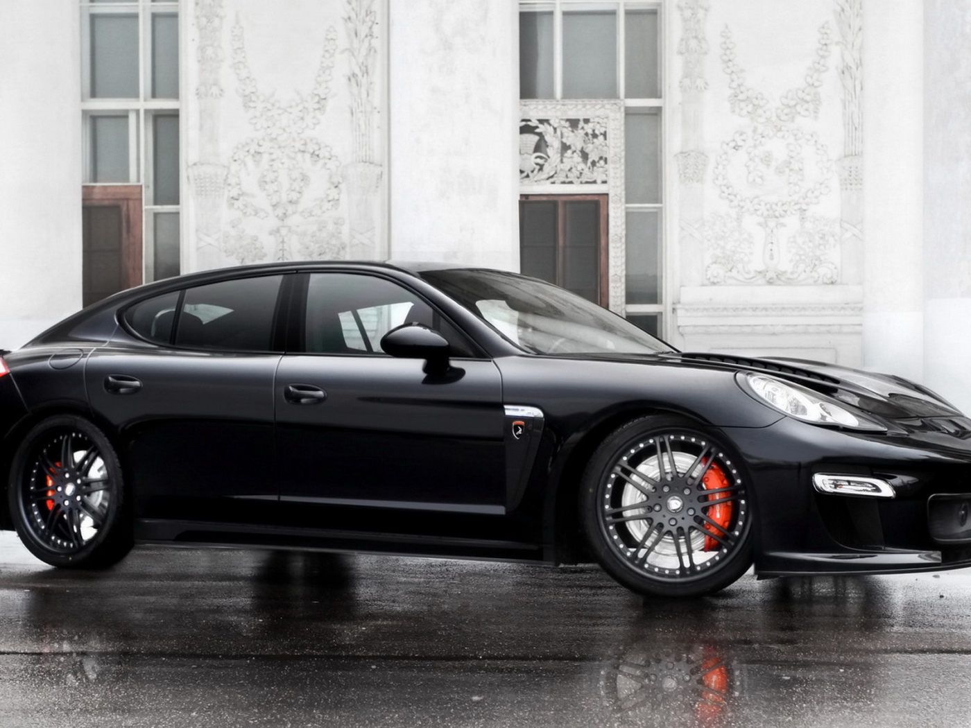 Спортивная Порше Панамера