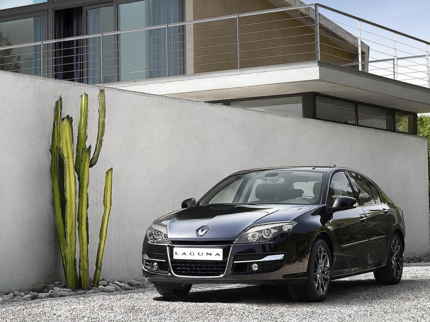 Рено Лагуна 2011