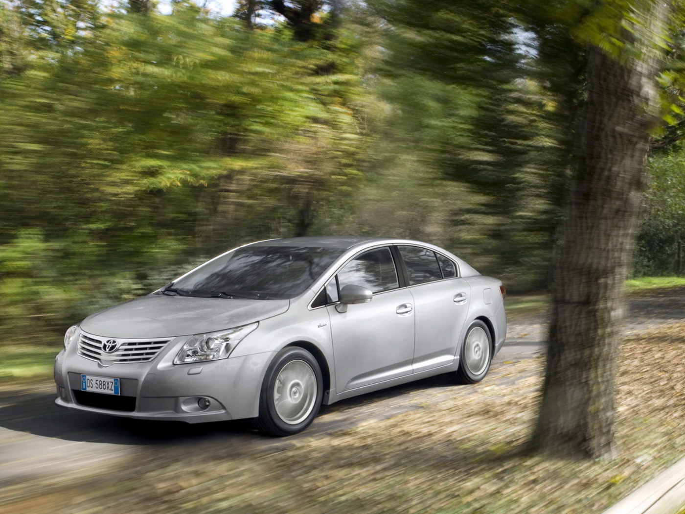 Тойота Авенсис