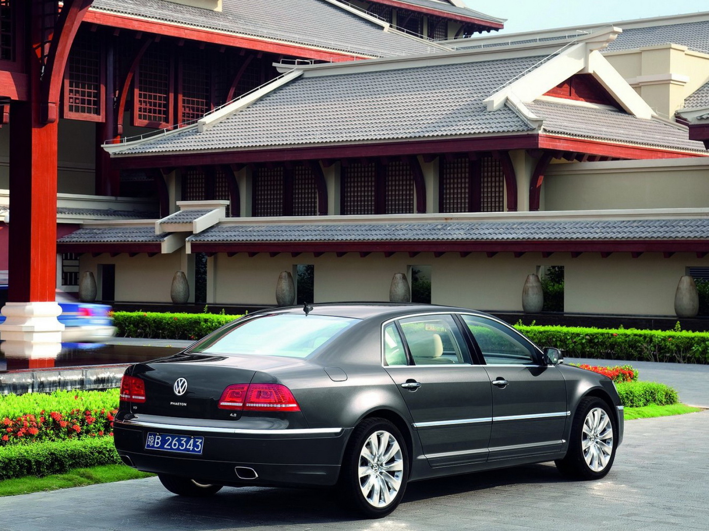 Волксваген Фаетон 2011