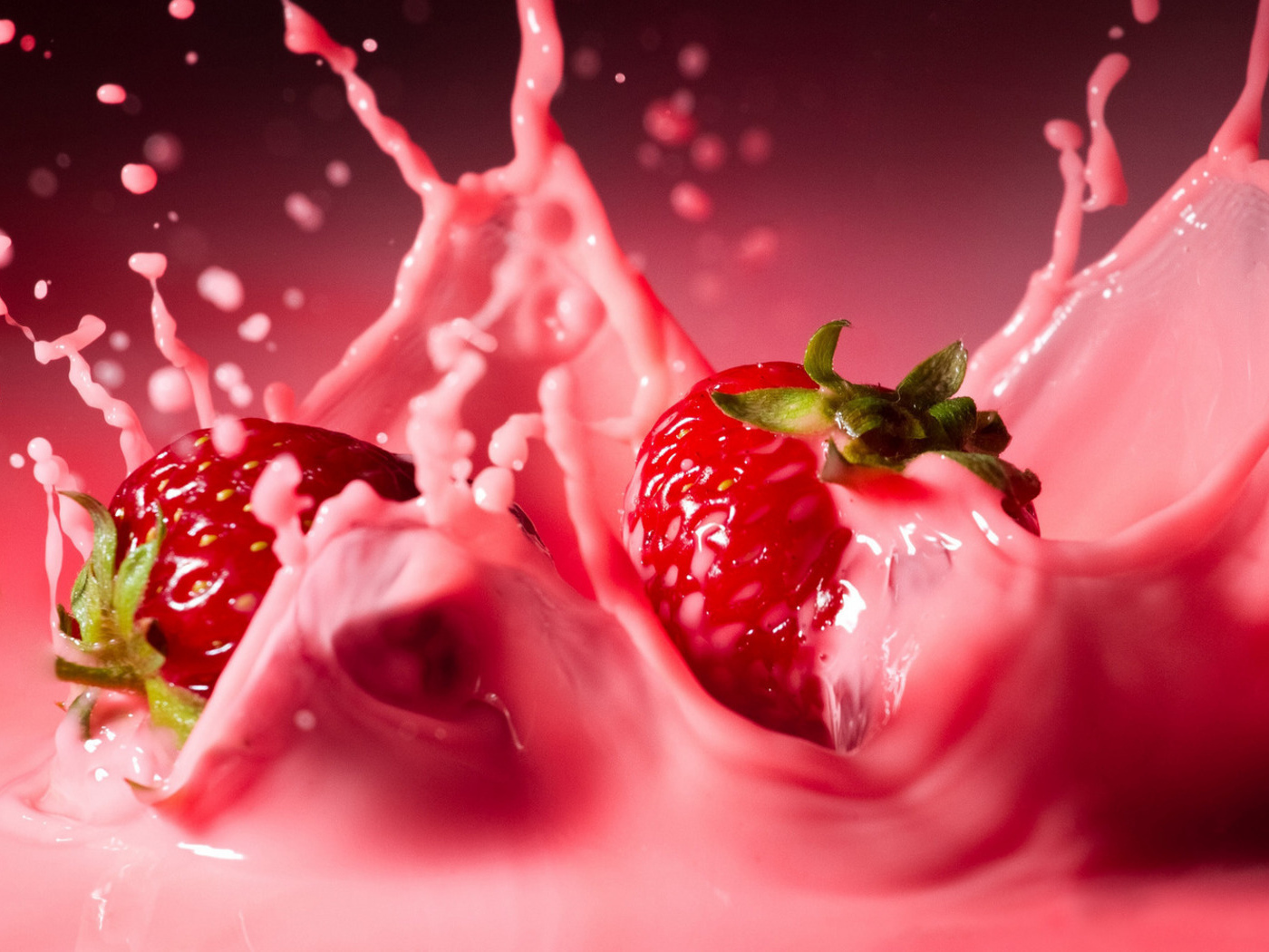 красивые ягоды. национальный парк сша гранд тетон. дд ли. малина. прекрасная природа.