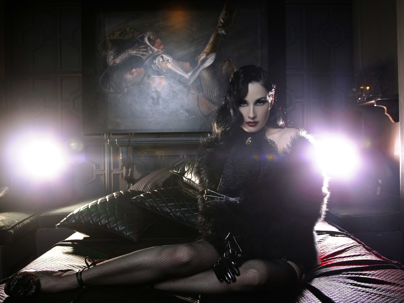 Черноволосая леди