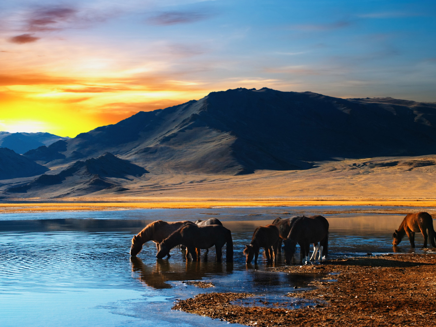 Озеро в горах