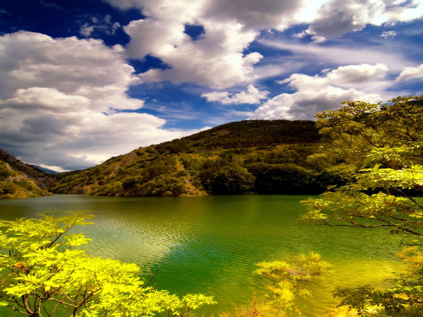 Золотое озеро