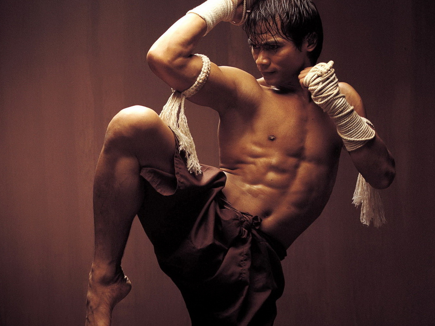 Oнг Бак, Tайский воин