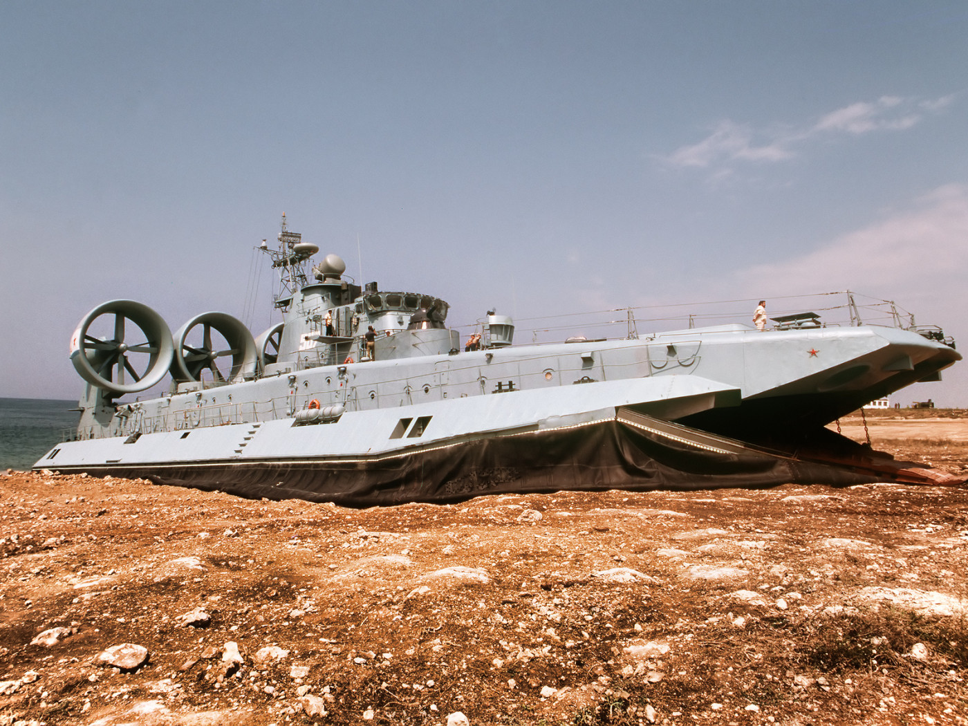 Корабль на воздушной подушке