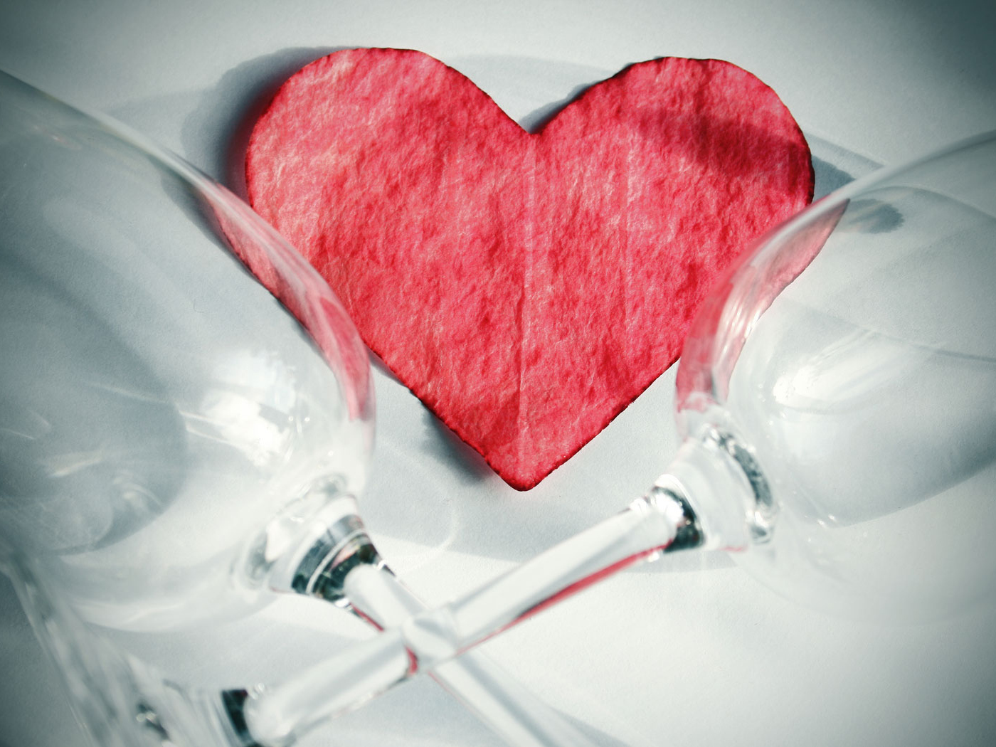 Фужеры и сердце