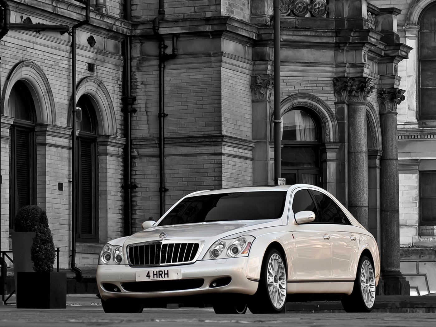 Wedding-Commemorative-Maybach-57