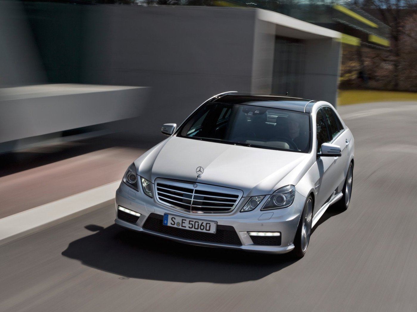 Mercedes-Benz-E63 AMG